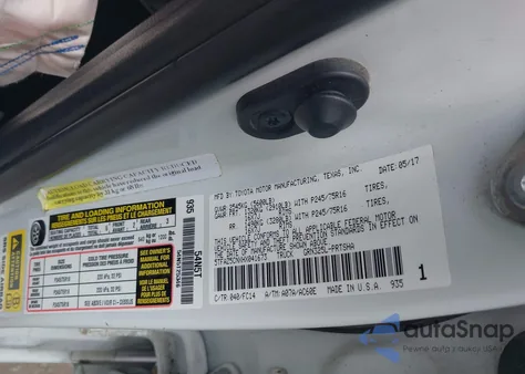 2017 Toyota Tacoma Sr5 V6 z USA, uszkodzony, nr VIN 5TFAZ5CNXHX041673